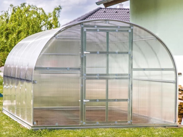 Polikarbonát üvegház Covernit Classic