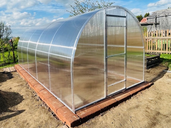 Polikarbonát üvegház Euroskleník Classic