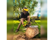 Láncfűrész 49 köbcentis benzinmotorral + pótlánc + kesztyű + védőszemüveg Riwall PRO RPCS 5140 SET