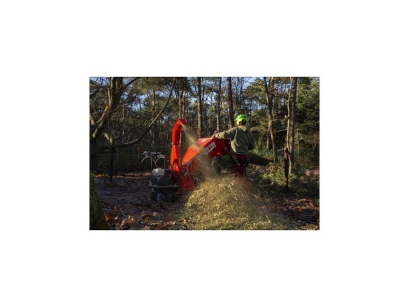 Drvič dreva s pásovým pohonom GTM GTS 1800 R