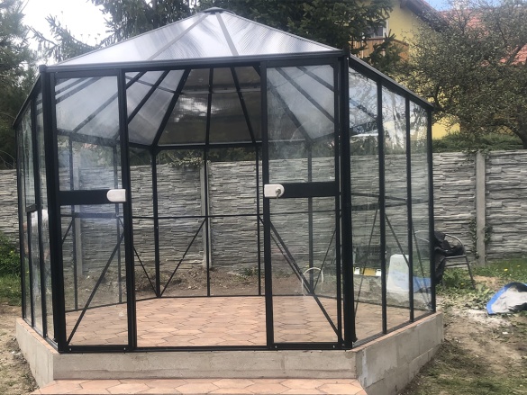 Profesionální montáže skleníků na klíč