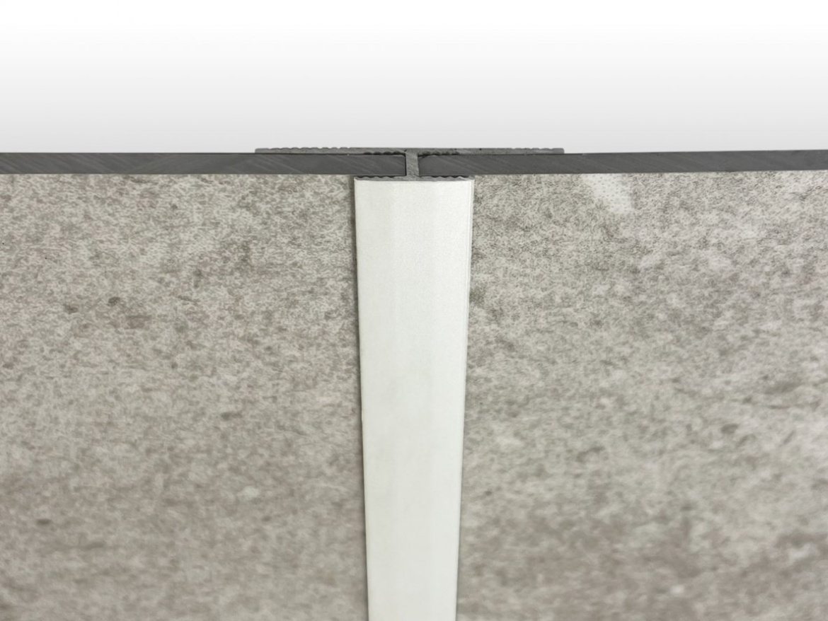 Kronospan Rocko hliníkový T profil