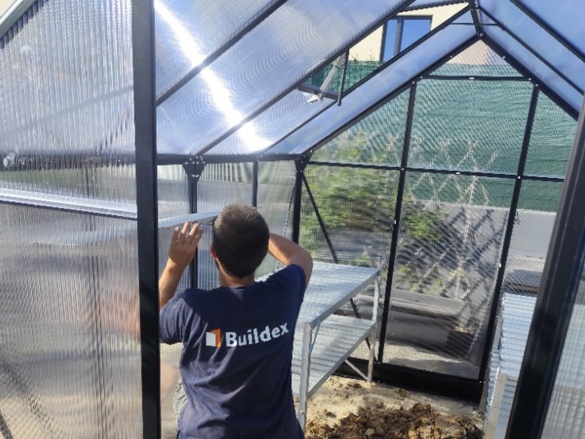 Profesionální montáže skleníků na klíč