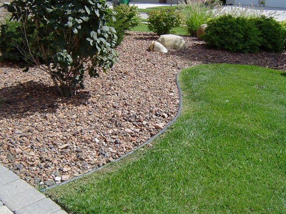 Neviditeľný obrubník Grate Garden Diamond