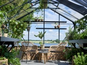 Klasický skleník na podezdívce Juliana Premium On-wall