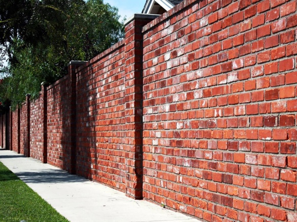 Jak vybrat vhodné oplocení - typy a jejich výhody a nevýhody