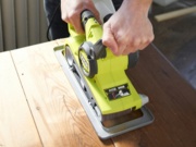 Pásová bruska Ryobi EBS 800