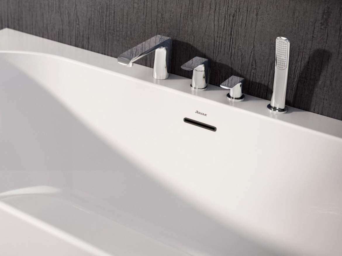 Ravak FL 026.00CR Vaňová 4-otvorová batéria na okraj vane so sprchovým setom, chróm