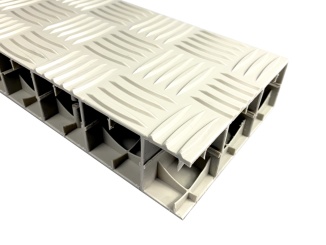 Polipropilén (PP) –  Paneltim Antislip 50 mm, bílá, 1000 x 1200 mm