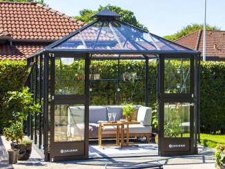 Pavilony –  Juliana Oase