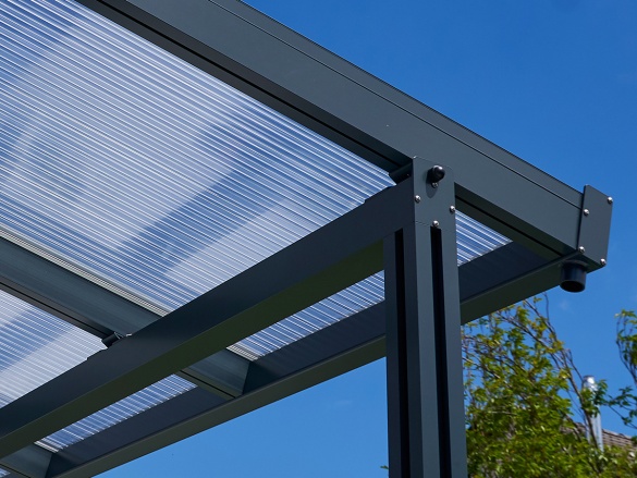 Hliníková pergola - čirý / bílá konstrukce Gutta Terrassendach Premium