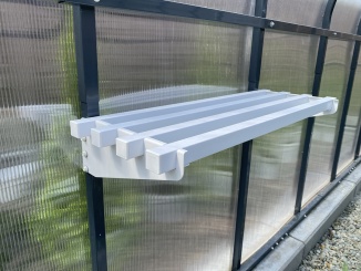 Üvegházak –  Polička Scobax