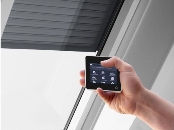 Venkovní roleta na solární ovládání Velux SSL