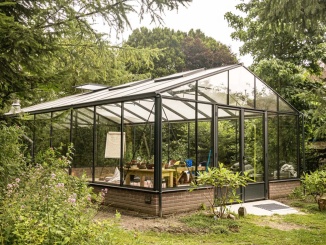 Plusz falra szerelhető –  Euro-Serre Plus On-Wall 3,8 m x 4,6 m