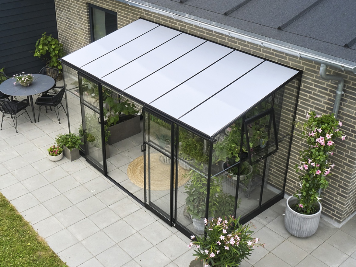 Skleník Halls Qube Lean-to