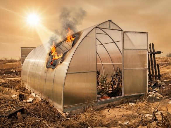 Chyby, ktoré zničia skleník z polykarbonátu