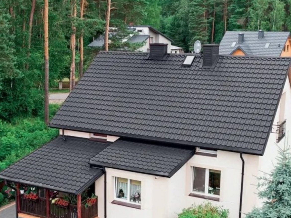 Plechová střešní taška Gutta Enigma