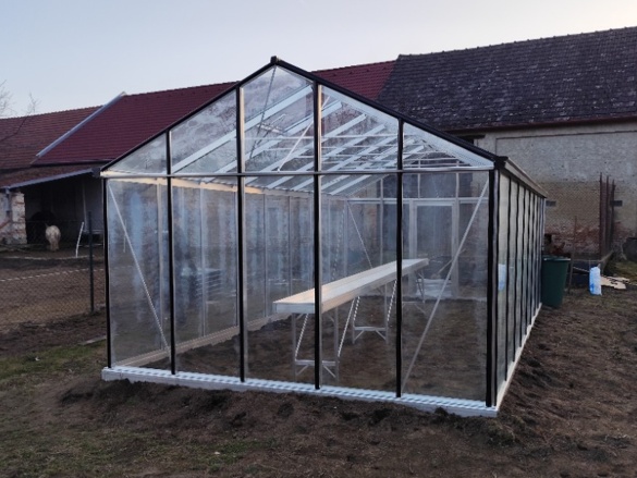 Profesionální montáže skleníků na klíč