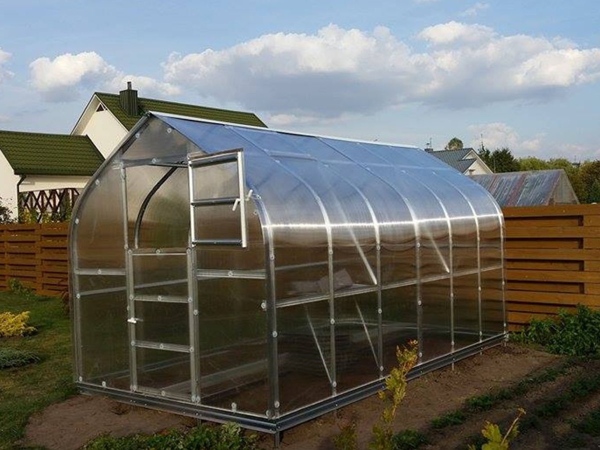 Polikarbonát üvegház Covernit Standard