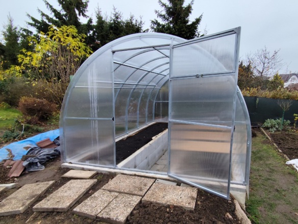 Profesionálna montáž skleníkov na kľúč