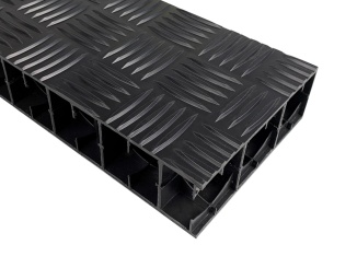 Polipropilén (PP) –  Paneltim Antislip 50 mm, černá, 1000 x 1200 mm