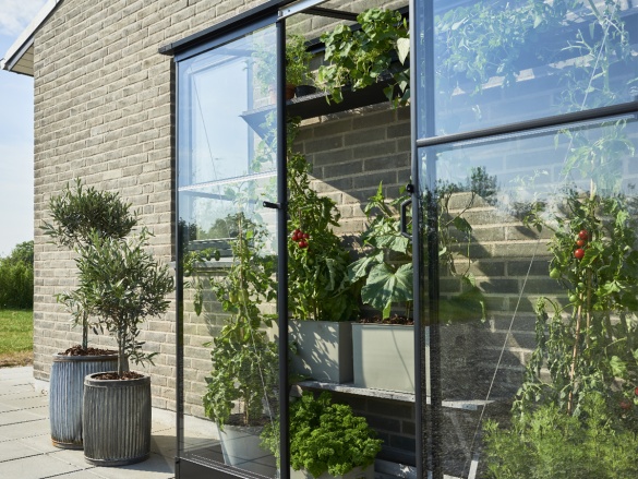 Skleník Halls Qube Lean-to Balcony