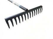 Greenmill Hrábě s kovovou násadou 14 hrotů GR914