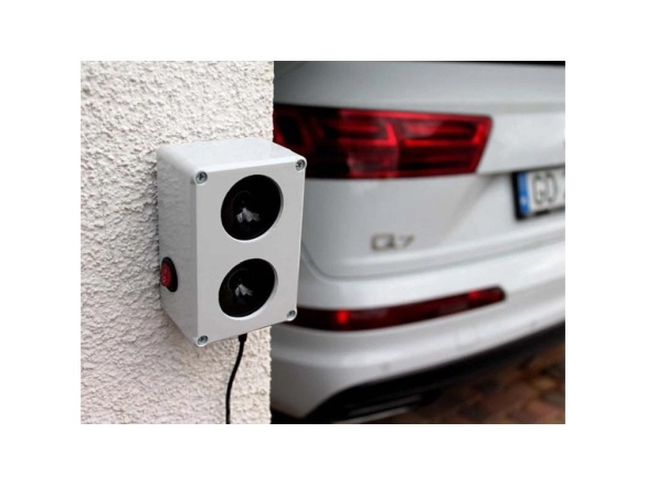 Scobax Vodotěsný ultrazvukový plašič na kuny, myši a potkany  DRAGON ULTRASONIC C200
