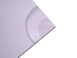 Polykarbonát –  Makrolon mono 2UV Makrolon mono 2UV - plný polykarbonát s oboustranným UV filtrem Tloušťka: 5, Barva: opál (mléčná, bílá), Kód barvy: white 2150, Šířka: 1520, Délka: 2050, Hmotnost: 18.7, Propustnost světla : 50%