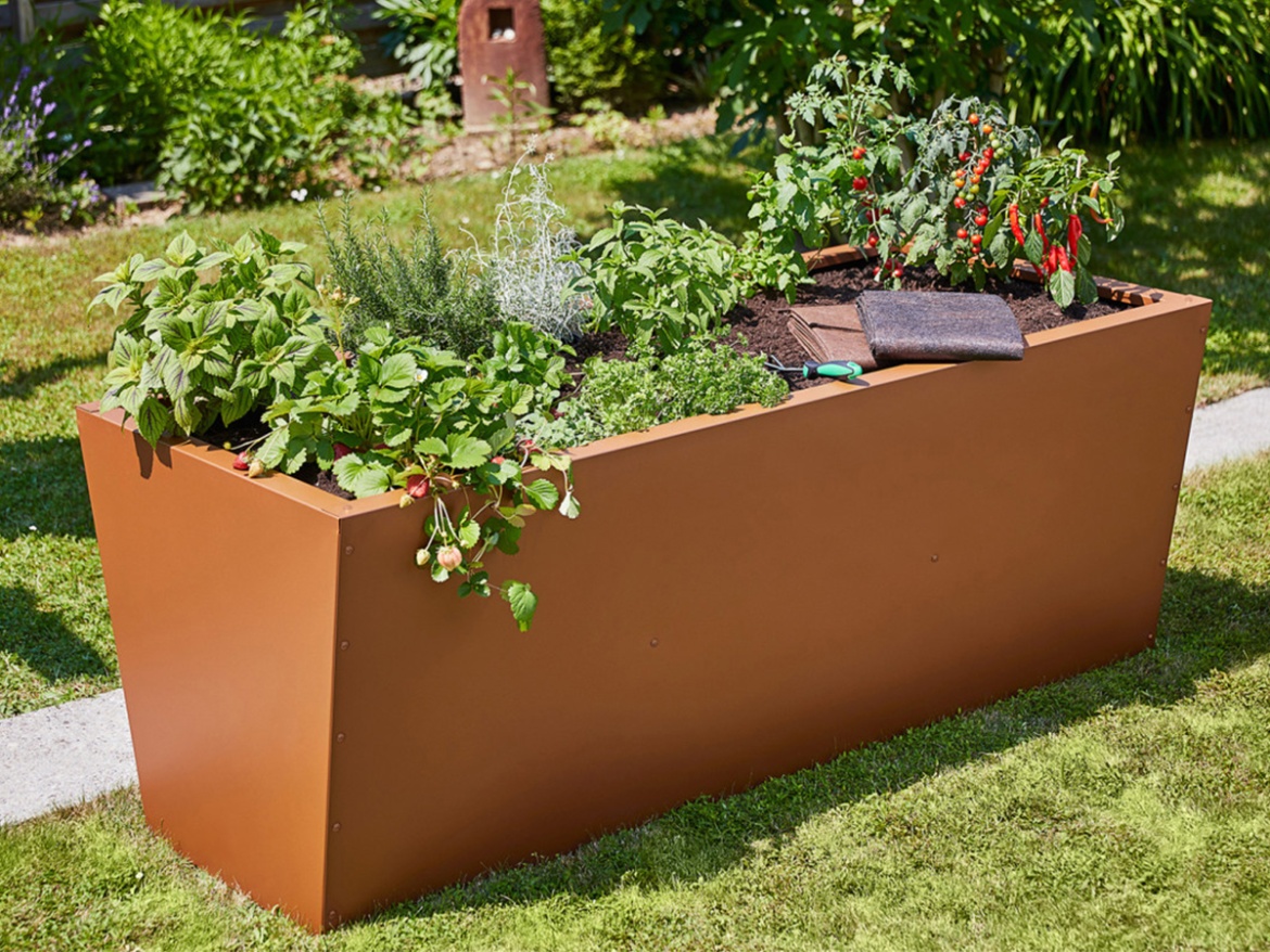 Vyvýšený Scobax záhon Valenta