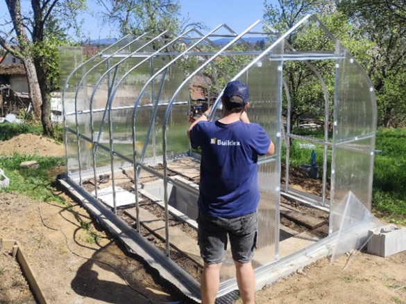 Profesionální montáže skleníků na klíč