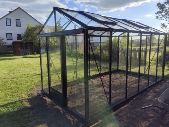 Profesionálna montáž skleníkov na kľúč