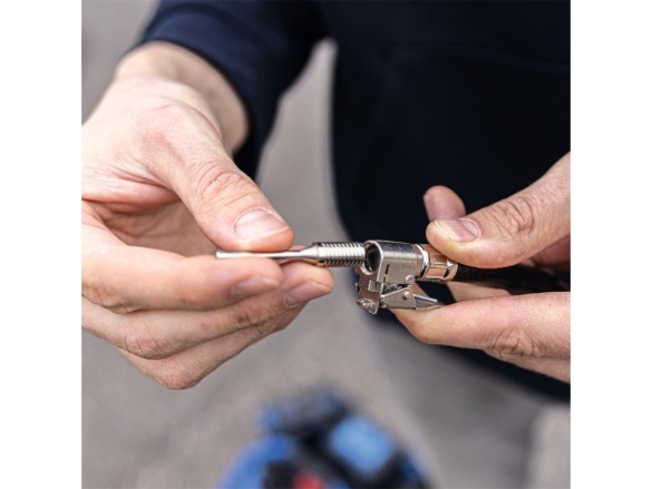 2x20 V IXES aku bezolejový kompresor 6 l (bez batérie a nabíjačky) Scheppach C-ACT160/6-X