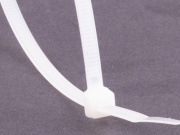 Stahovací páska Scobax