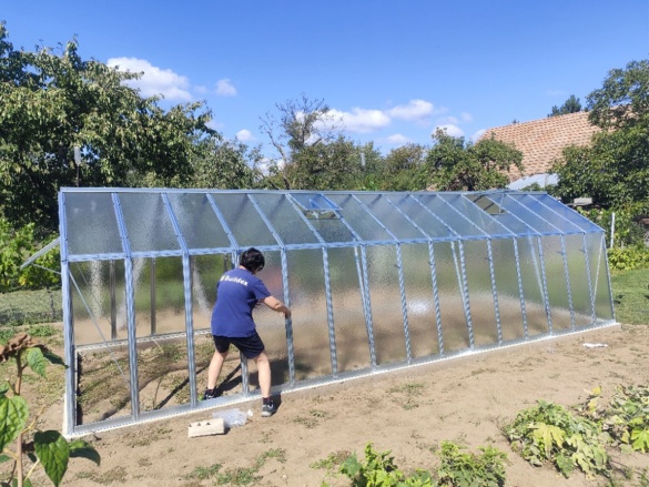 Profesionální montáže skleníků na klíč