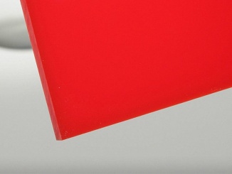 Plexiglas (PMMA) Evonik –  Plexiglas XT Color Plexisklo extrudované barevné Plexiglas XT Tloušťka: 3, Barva: červená, Kód barvy: 3N570, Šířka: 1520, Délka: 2050, Hmotnost: 11.2, Propustnost světla : 2%, Propustnost světla translucentní (průsvitný): ano