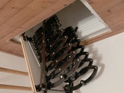 Montáže podkrovných schodov