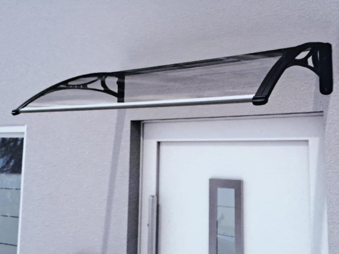 Bejárati előtető Gutta Badia