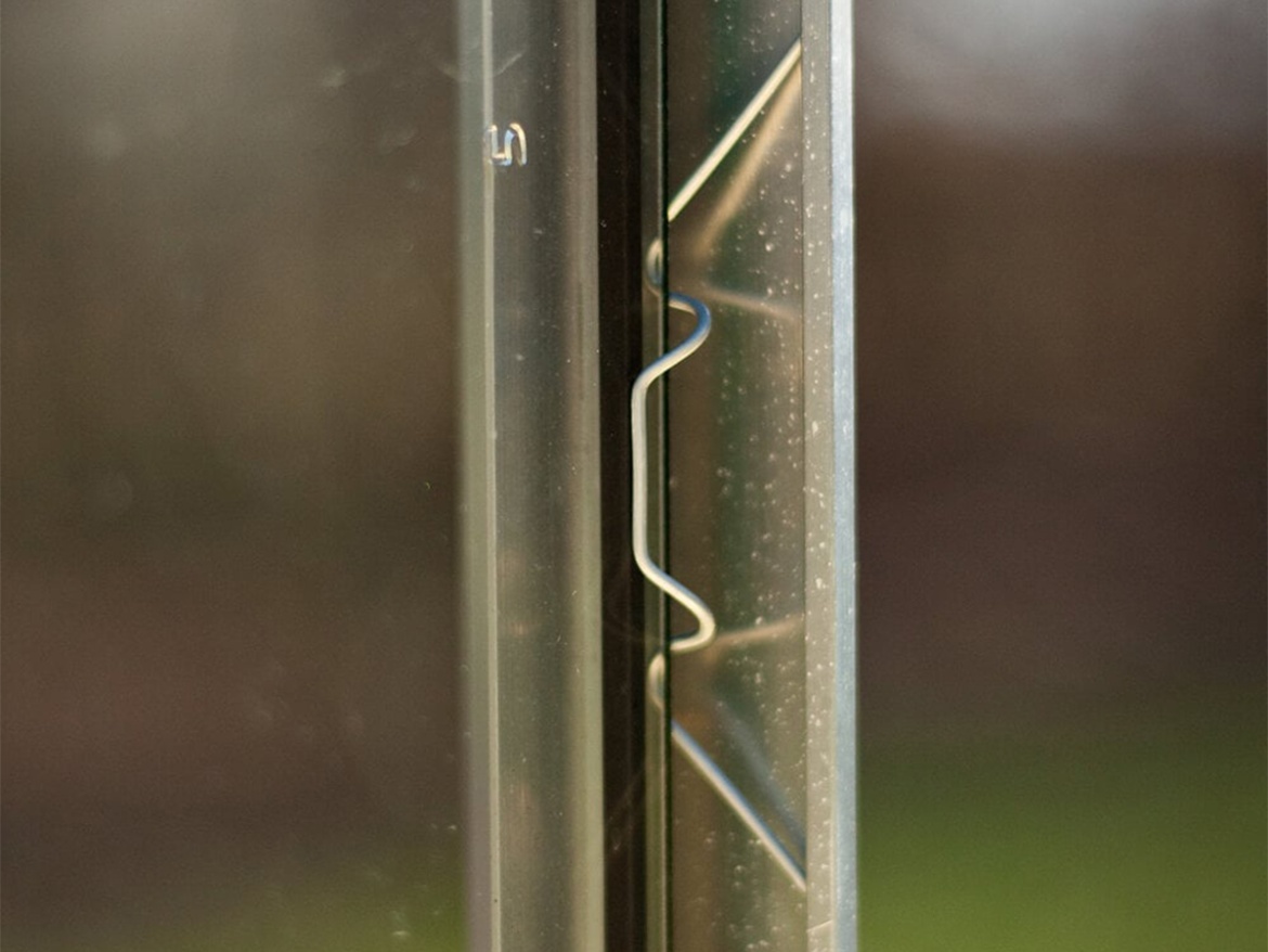 Juliana Pružné spony