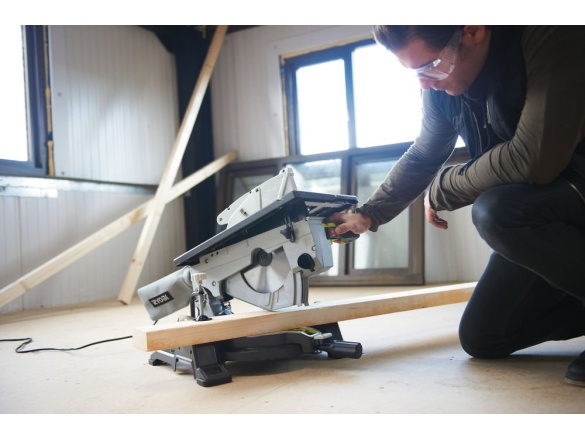 Stolová píla (pokosová) Ryobi RTMS1800-G