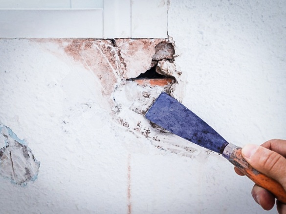 Faljavítás: repedések, lyukak, sarkok