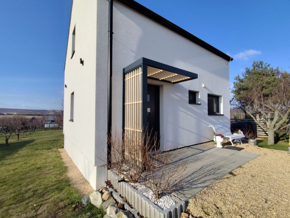 Montáže pergol, zimných záhrad a striešok