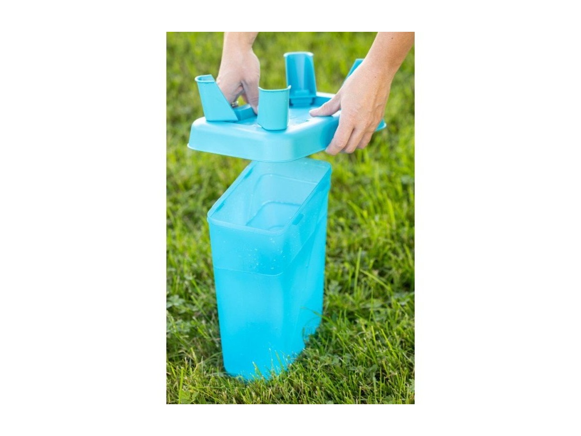 Scobax Plastová napáječka s nožičkami 5.5 L, více barev