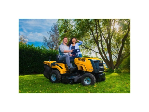 Trávny traktor 92 cm so zadným vyhadzovaním a hydrostatickou prevodovkou Riwall PRO RLT 92 HRD