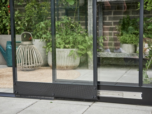 Skleník Halls Qube Lean-to Balcony