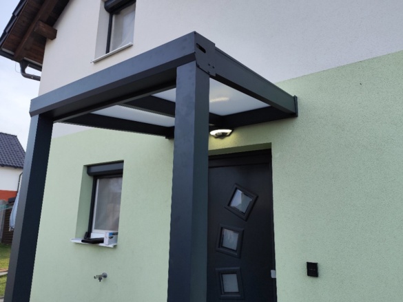 Montáže pergol, zimných záhrad a striešok