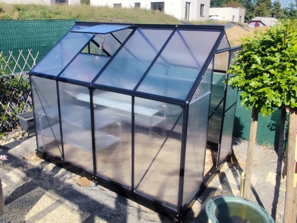 Üvegház összeszerelés