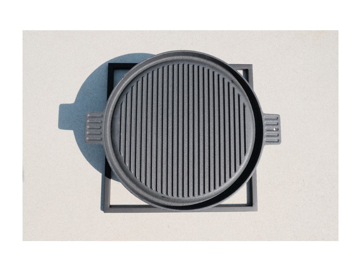 Litinová pánev s podstavcem PG