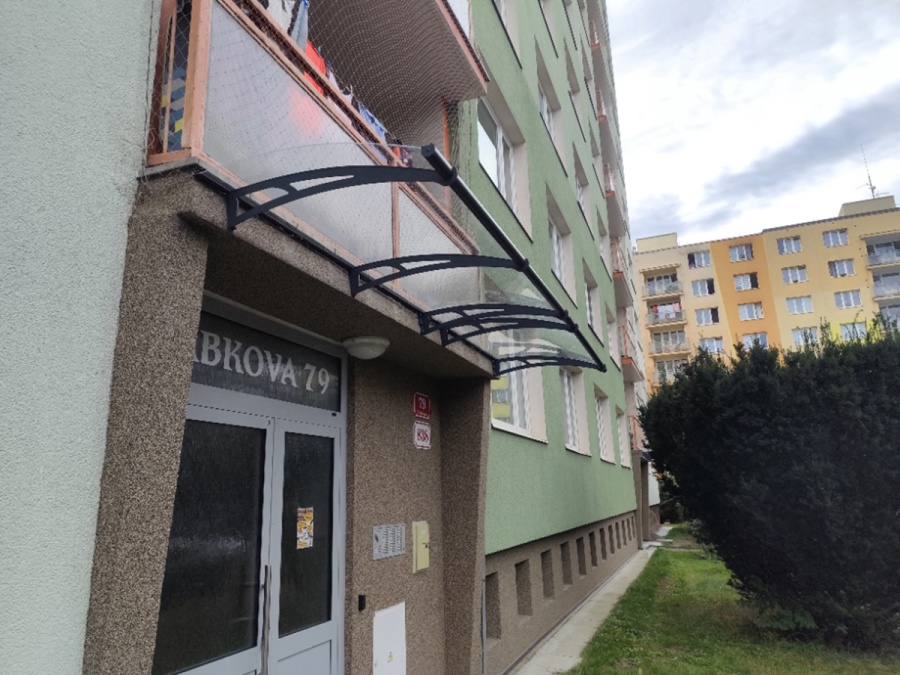 Montáže pergol, zimných záhrad a striešok