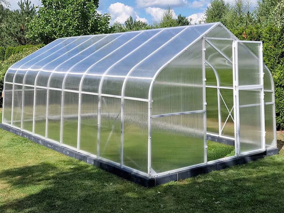 Skleník z polykarbonátu Scobax Drop